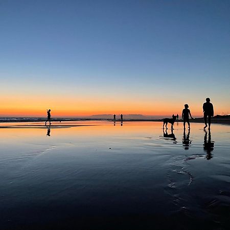 Sea View & Sundown, 150M From The Beach And Surf Spots Кошта-да-Капарика Экстерьер фото