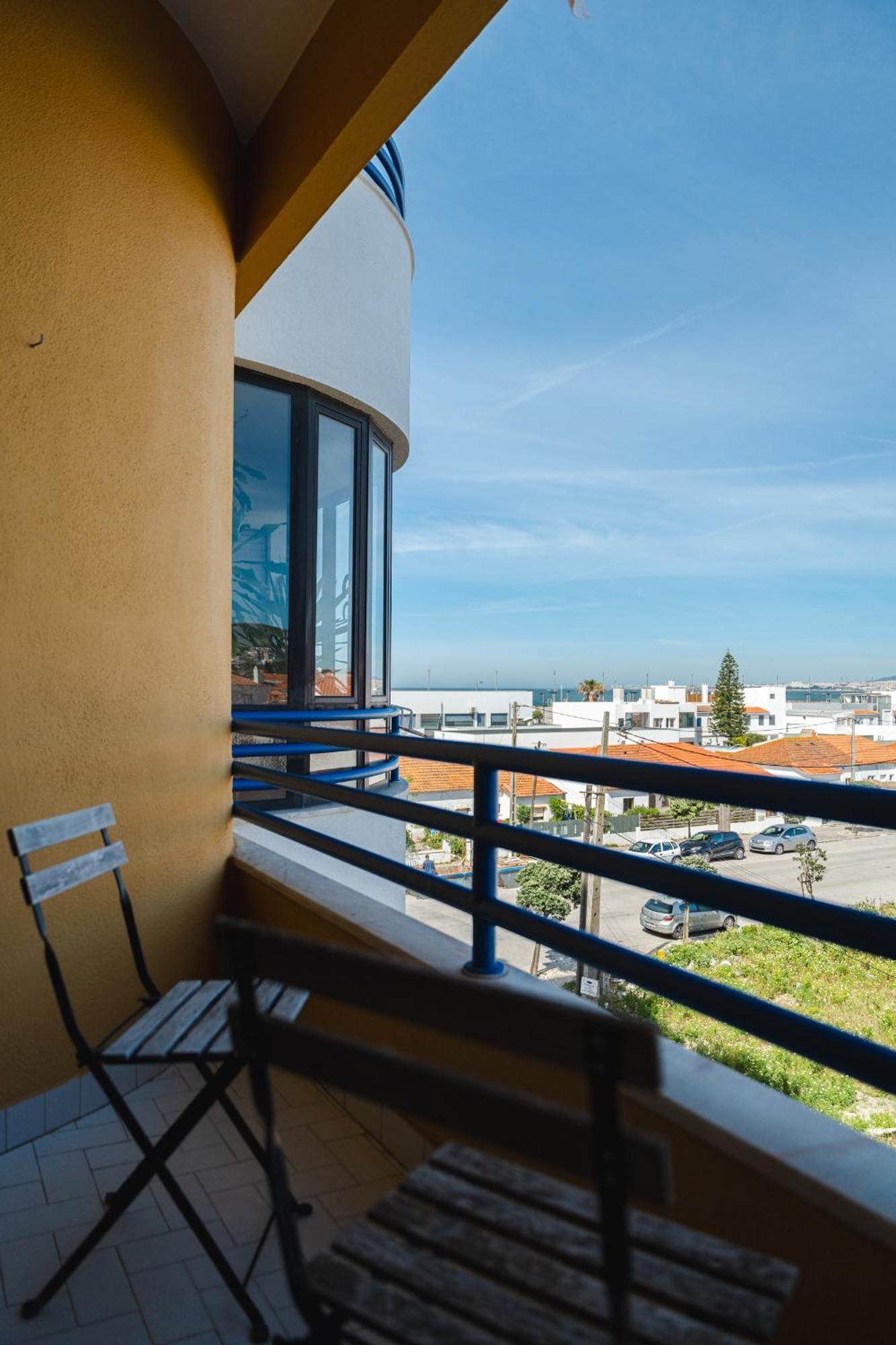 Sea View & Sundown, 150M From The Beach And Surf Spots Кошта-да-Капарика Экстерьер фото